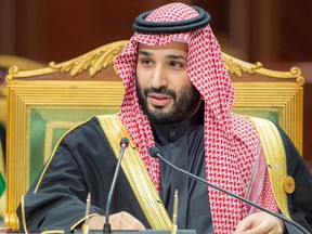 Saudi Prince’s $500 Billion Neom Megaproject Wins Over Wall Street Investors