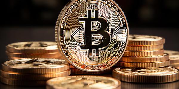Dollar, Treasuries and Stocks Slide as US Fiscal Fears Grow; Gold Rises, Bitcoin Soars, Oil Mixed on Iran Talks