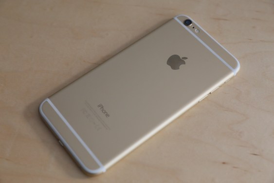 Apple: iPhone 6 and 6 Plus Bending Complaints Extremely Rare—Just 9 Reports Among 10 Million Sold